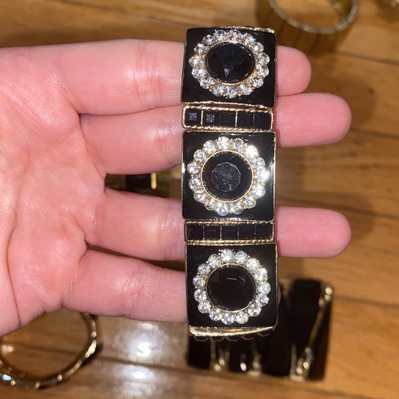 Bracelets - Picture 4 of 5